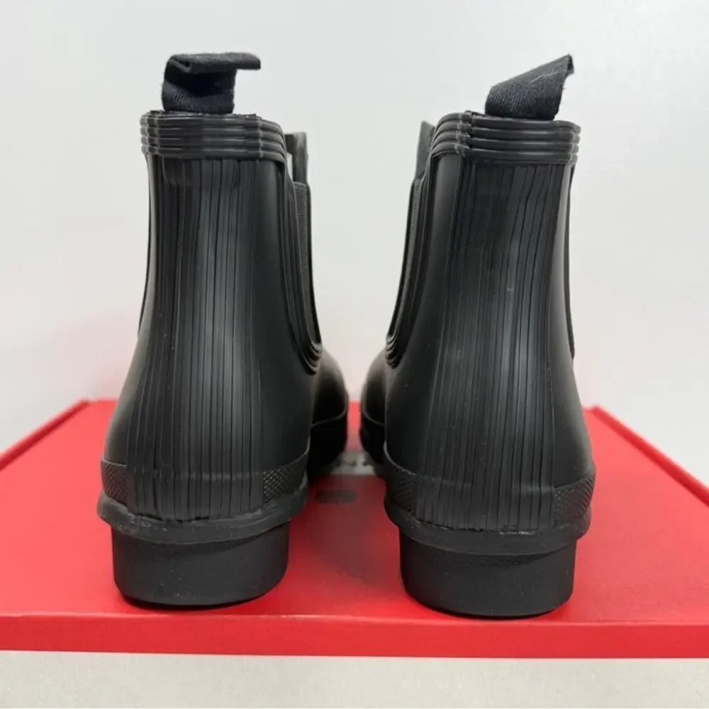 NIB• Women's Hunter Original Chelsea Black Boots Size: 7